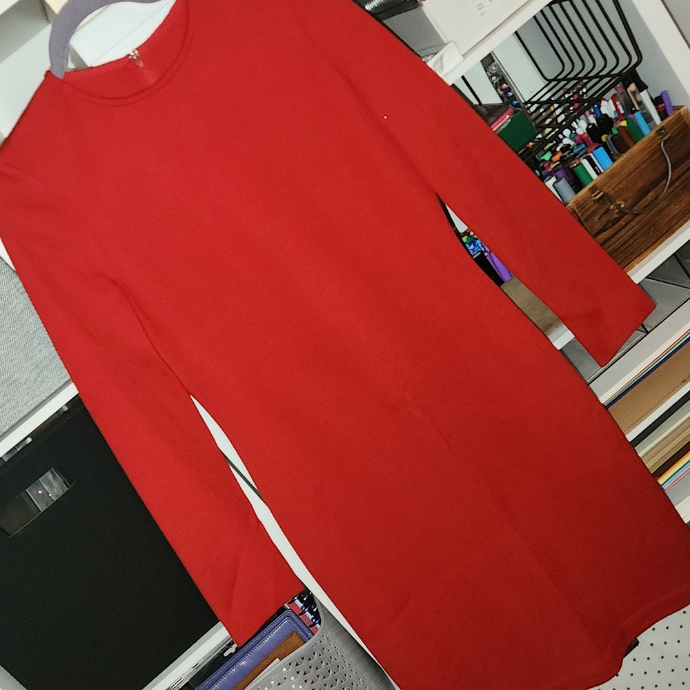 St.John classic red long sleeve, knee length Wool Blend dress Size 6